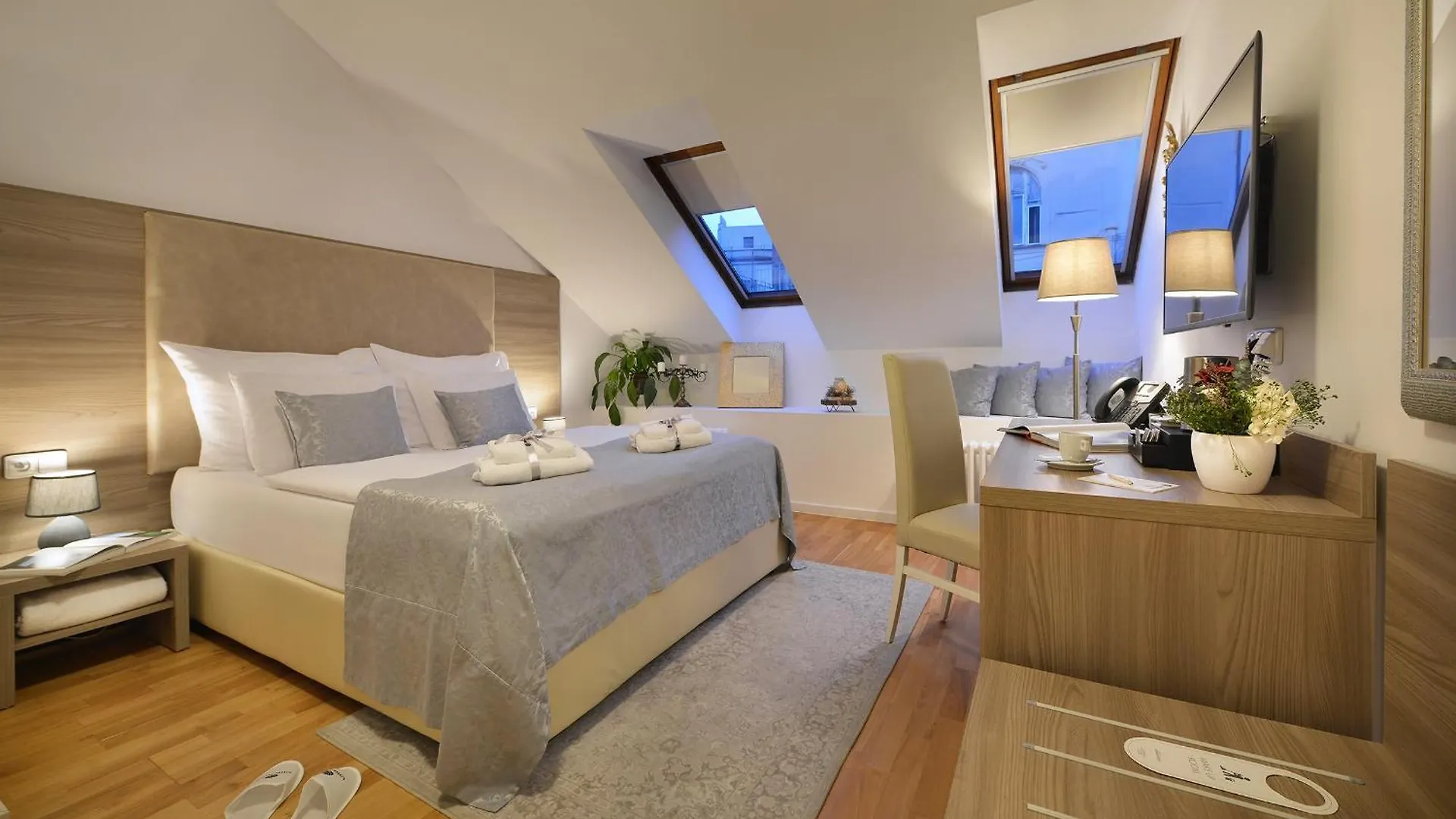 Old Town Residence By Little King Prague
